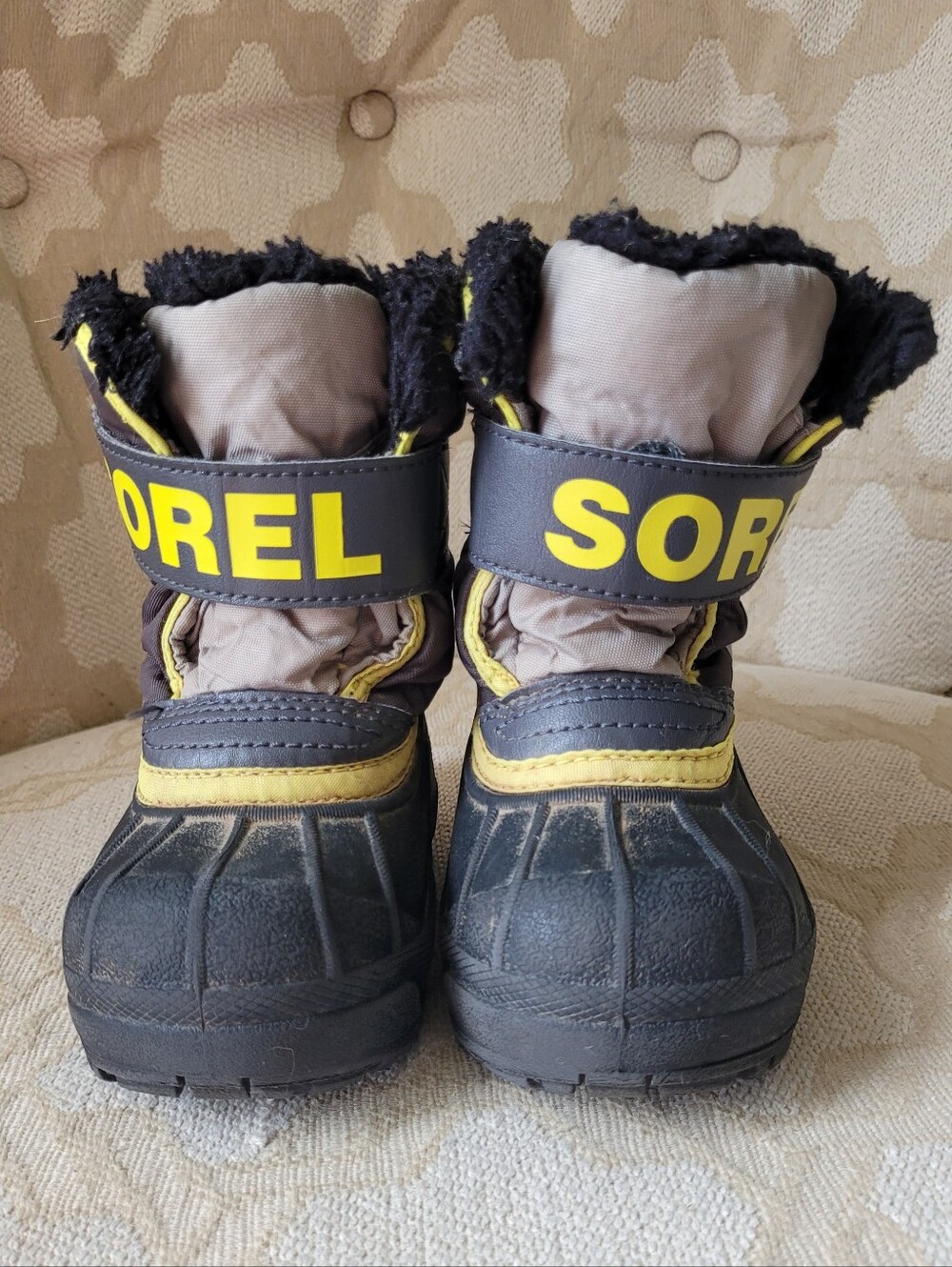 SOREL COMMANDO WINTER SNOW BOOTS EASY ON FAUX FUR TRIM GRAY BLACK LITTLE KIDS 6